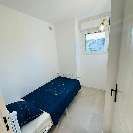 Golfe-juan Gem, Pool &