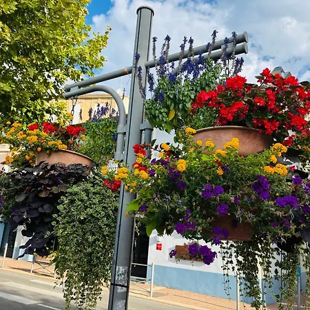 Golfe-juan Gem, Pool & فالوريس