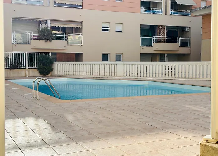 アパート Golfe-juan Gem, Pool & ヴァロリス